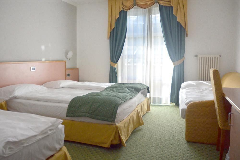 Alpholiday Dolomiti Wellness & Family Hotel Dimaro Exterior foto