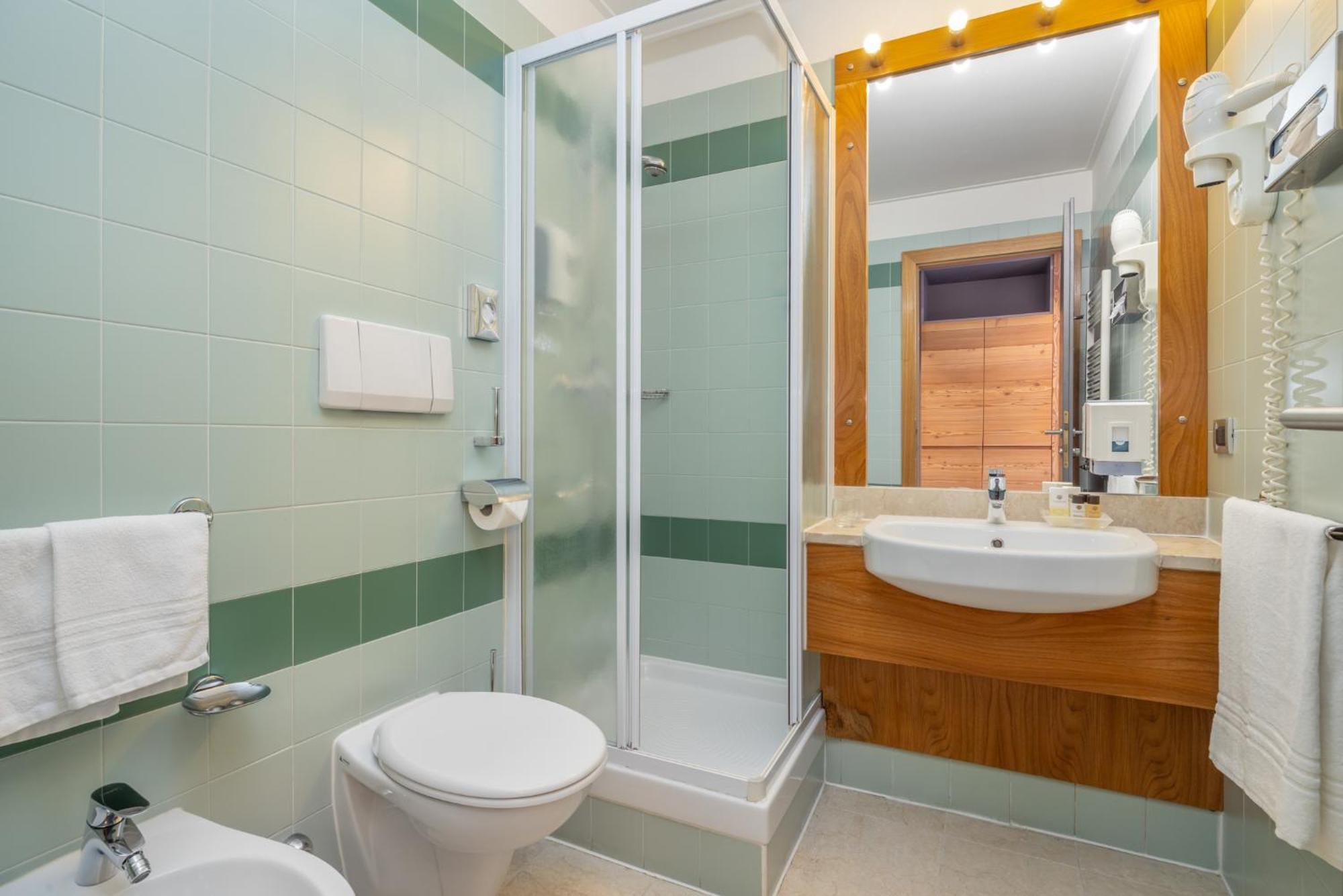 Alpholiday Dolomiti Wellness & Family Hotel Dimaro Cameră foto
