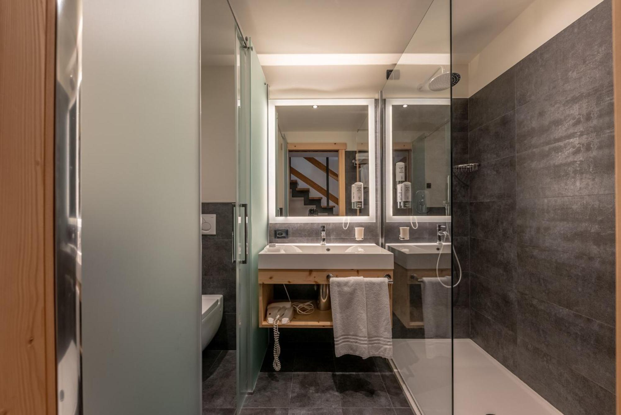 Alpholiday Dolomiti Wellness & Family Hotel Dimaro Cameră foto
