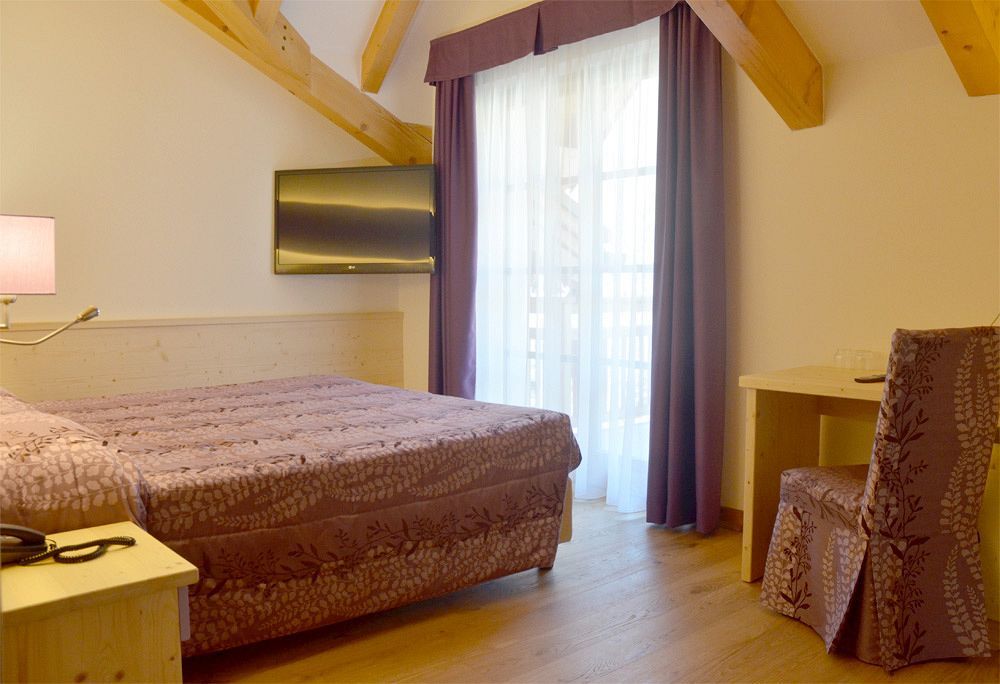 Alpholiday Dolomiti Wellness & Family Hotel Dimaro Exterior foto