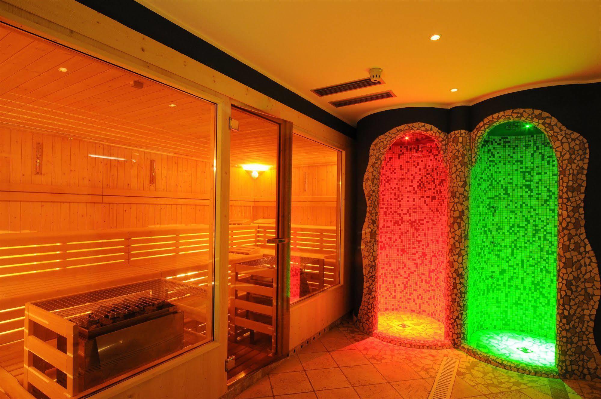 Alpholiday Dolomiti Wellness & Family Hotel Dimaro Facilități foto