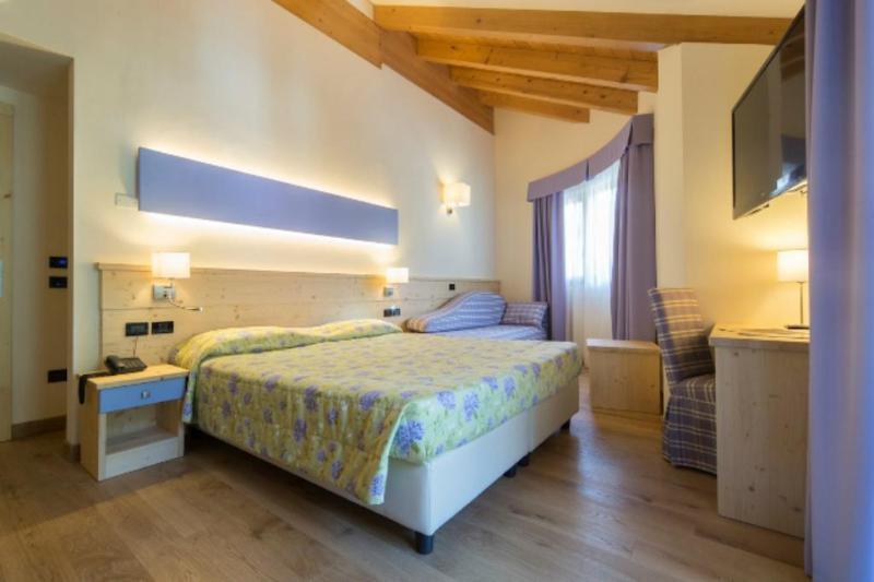 Alpholiday Dolomiti Wellness & Family Hotel Dimaro Exterior foto