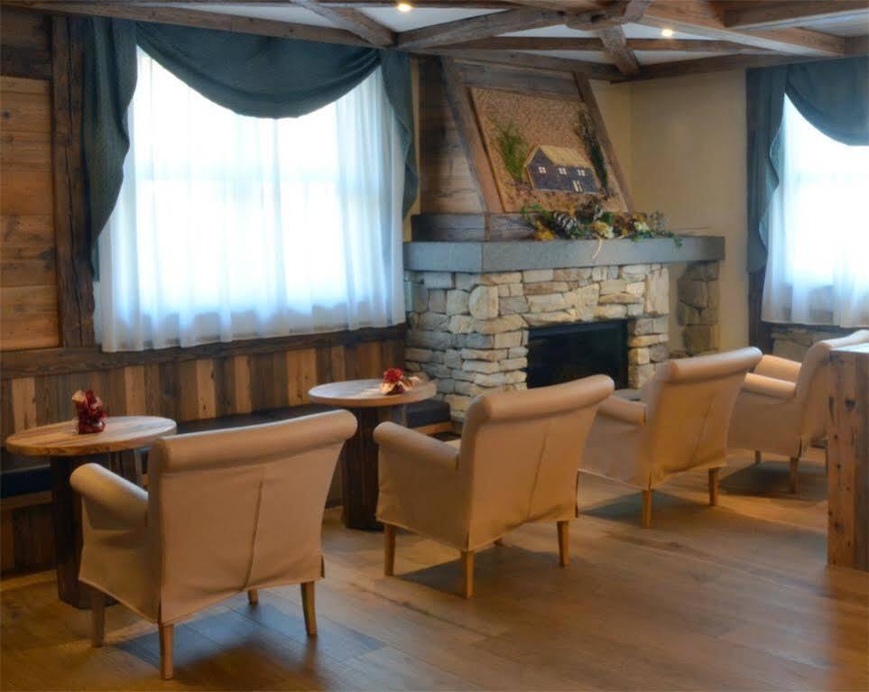 Alpholiday Dolomiti Wellness & Family Hotel Dimaro Exterior foto