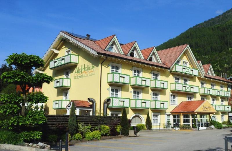Alpholiday Dolomiti Wellness & Family Hotel Dimaro Exterior foto